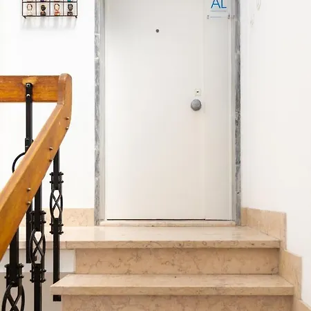 Ambassador River Shower Apartment *