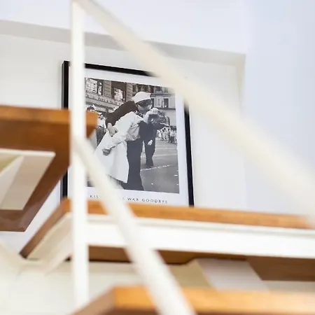 Ambassador River Shower Apartament *